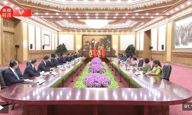 独家视频丨习近平会见斯里兰卡总理：中斯两国树立了不同国家间友好相处 互利合作的典范