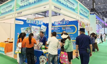 跟着顶呱刮一起去旅行 广西体彩亮相中国—东盟博览会旅游展