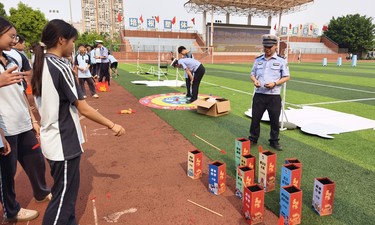 玩中学！南宁这场交通安全课让600名初一学生秒懂“避险密码”