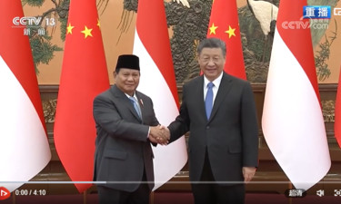 习近平同印度尼西亚当选总统普拉博沃会谈
