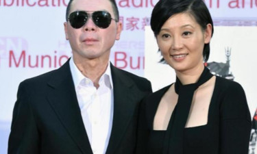 58岁徐帆回应与冯小刚离婚：坚如磐石