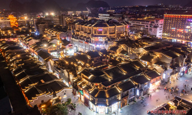 国庆特辑｜跟着《阵地》去旅行（5）：对比旧照片打卡新桂林