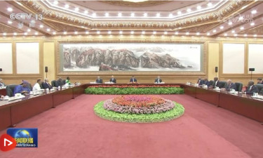 习近平会见出席全国人大加入各国议会联盟40周年纪念活动暨发展中国家议员研讨班外方议会领导人