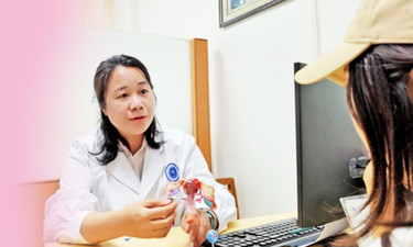 63岁反复尿痛，一查竟是更年期综合征！医生：绝经后多年也可能患病