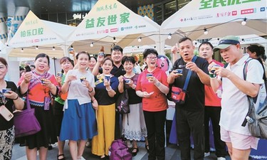 从“好喝”到“活菌”：千亿益生菌酸奶能否真正改变肠道健康
