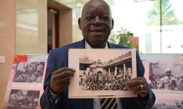 走過崢嶸歲月 共赴現(xiàn)代化新征程——習(xí)近平主席復(fù)信津巴布韋老戰(zhàn)士寄語中非友好續(xù)寫新篇