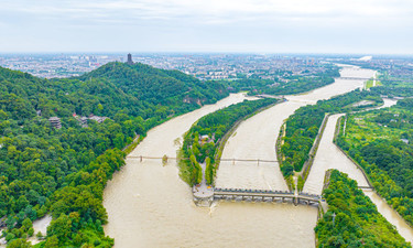 新闻多一点｜都江堰：千年水利工程守护天府安澜