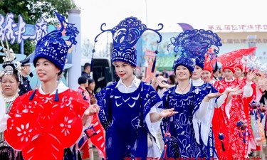 品美食、跑半马、赏非遗！11月8-9日，罗城仫佬族最盛大的节日来了