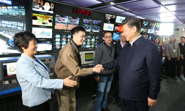 人民领袖｜习近平与新闻工作者在一起