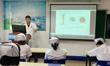 广西医科大学第一附属医院：仁心点亮生命灯塔 ——走近那些从医三十余载的医师
