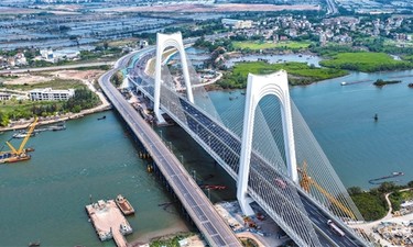 平陆运河沙井钦江大桥建成通车！规划的27座跨线桥梁已有25座建成通车，全线桥梁工程即将收官