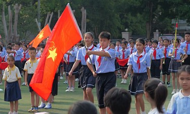 把每件小事做好，让228个梦想在梨树下闪光
