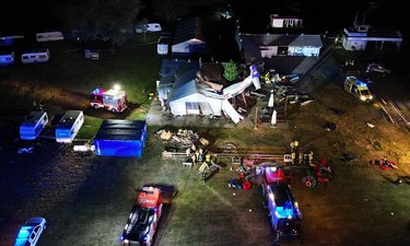 波兰一架小型飞机撞上飞机机库，已致5死8伤