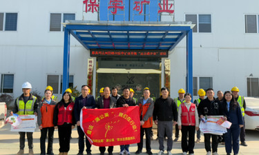 送法下基层，法暖千万家——梧州市藤县司法局深入基层开展普法宣传和法治年历进万家活动