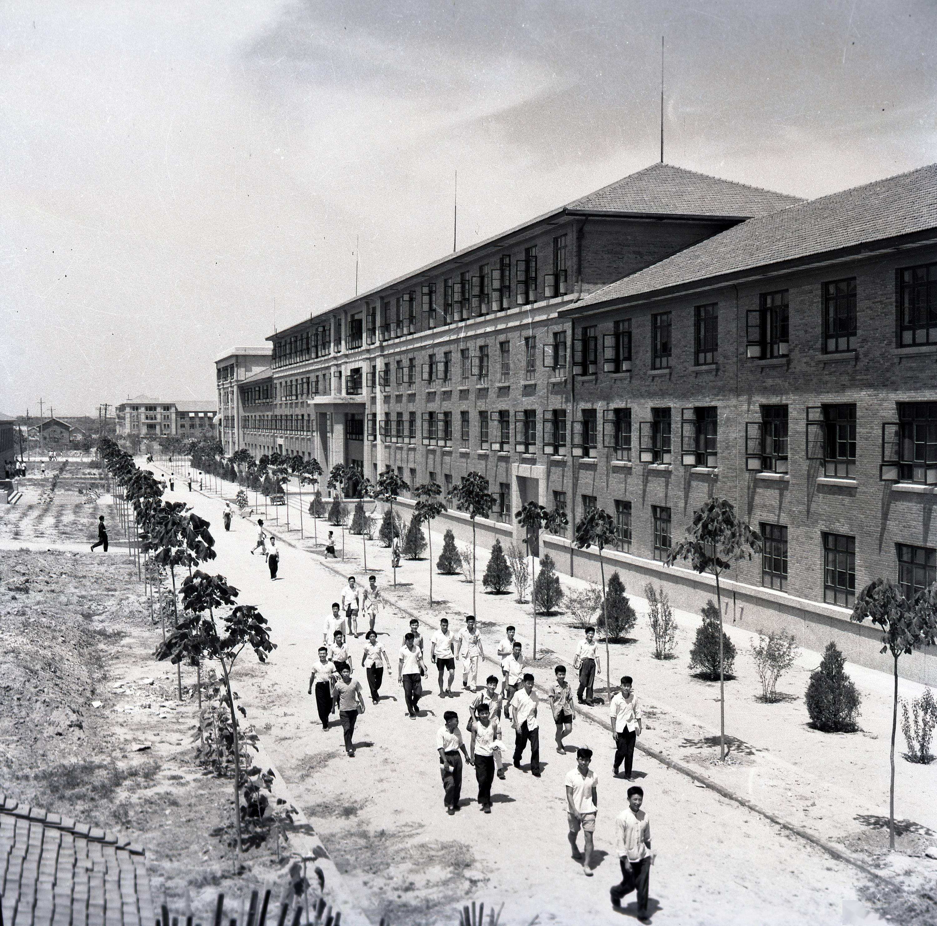 1959年拍攝的西遷后的交通大學(xué)校園一景（資料照片）。