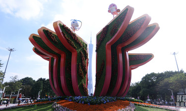 时政新闻眼丨第十五届全运会开幕日，习近平出席多场活动蕴含哪些深意