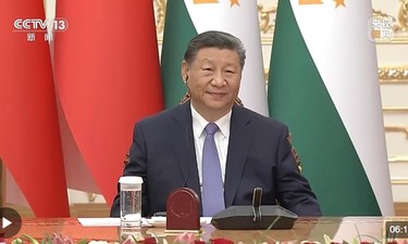时政新闻眼丨习近平再访“高山之国”，这些细节见证中塔关系新高度