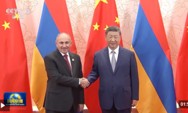 习近平会见亚美尼亚总理帕什尼扬