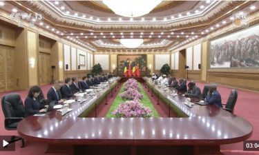 习近平会见乍得总统 中乍关系提升为战略伙伴关系