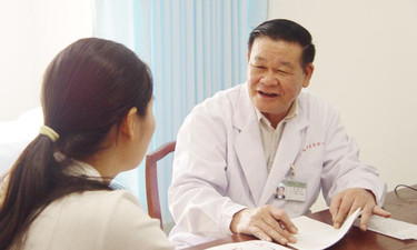 六十年深耕壮医，让壮医药从民间走向学术殿堂