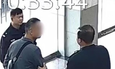 男子到派出所核实自己是否为逃犯，民警：留下来吧！