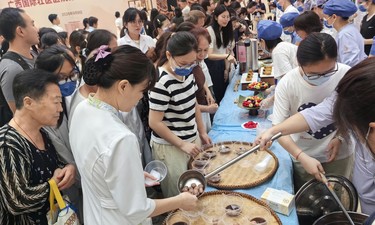 为秋冬养生支“膏”招！这场健康盛宴吸引许多市民打卡