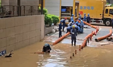 贵港一小区内涝严重，桂林供电局支援抢修！马不停蹄排除积水，紧急保电