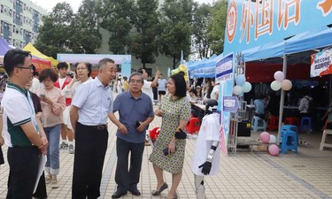 桂林学院外国语学院：“科技+人文”开启2026级新生大学第一课