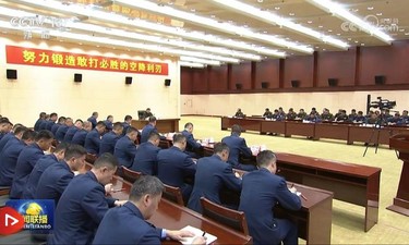 习近平在视察空降兵军时强调 全面加强练兵备战 提高空降作战能力 努力建设一支强大的现代化空降兵部队