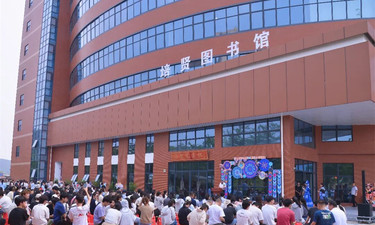 广西培贤国际学院：“三月三”同心圩集活动启幕  绘就民族团结与中外交融新图景