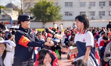 《广西日报》丨广西持续深化中小学校法治副校长实质化履职 以法润苗 涵养文明新风