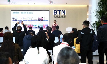 “双11”爆款霸榜背后的昆明力量！全国百家媒体社长、总编辑走进贝泰妮，解读生物科技产业跃迁逻辑