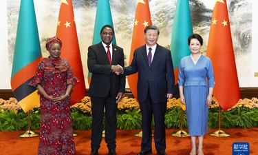 习近平同赞比亚总统希奇莱马会谈