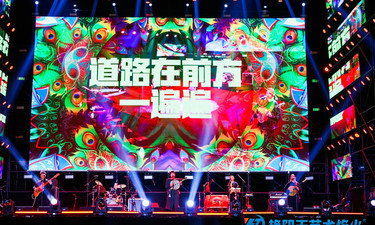 宜州非遗传承人现场炫技惊四座柳州朋友圈·7小时前中国年 世界节