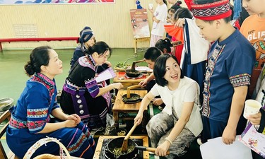 不只看书还能集章打卡  ——南宁市高新小学南校区举行“三月三”暨主题阅读活动