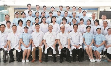 南宁市红十字会医院（南宁市眼科医院）眼科： 仁心铸光明 微雕护“睛”彩