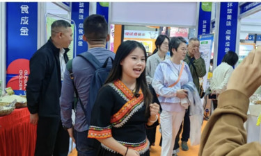 桂林学院外国语学院学子赴深见习：跨境直播+展会调研双轨助力乡村振兴