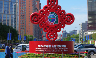 时政新闻眼丨中非“峰会周”发出时代强音，42场会晤见证中非友谊