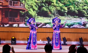 社企共建谱新篇，石榴同心筑家园 ！创新社区多彩文艺汇演献礼建党105周年