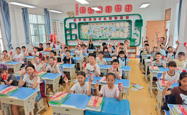 身心两健向未来 五育并举促成长——南宁市青秀区长堽小学迎接一年级新生