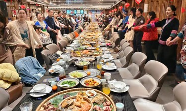 2026年全区商务工作会议召开！谋划“十五五”开局，绘就开放消费新蓝图