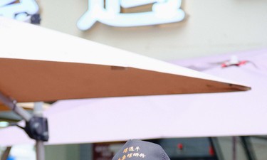 妈妈好店·南宁烟火气｜【辣】螺遇牛：热辣螺蛳牛杂里，藏着20年母爱与坚守